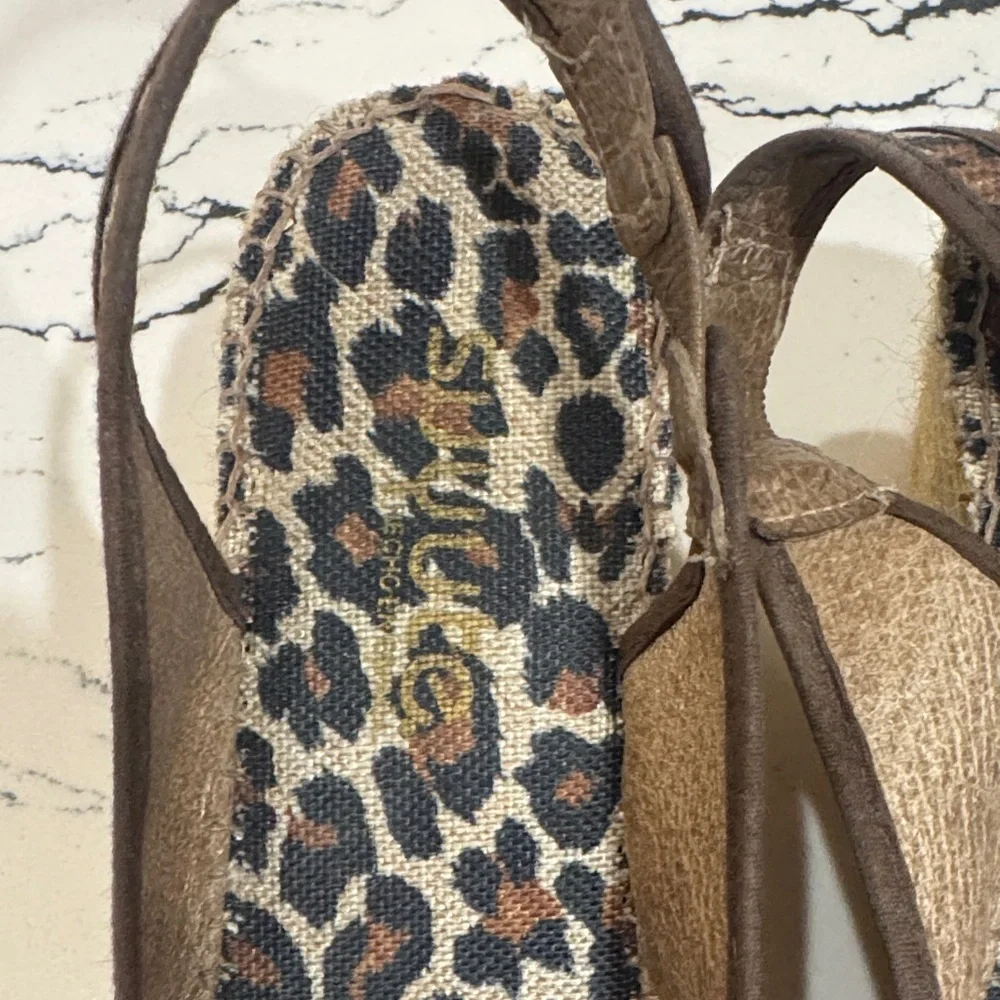 Chic Leopard Print Espadrille Wedges